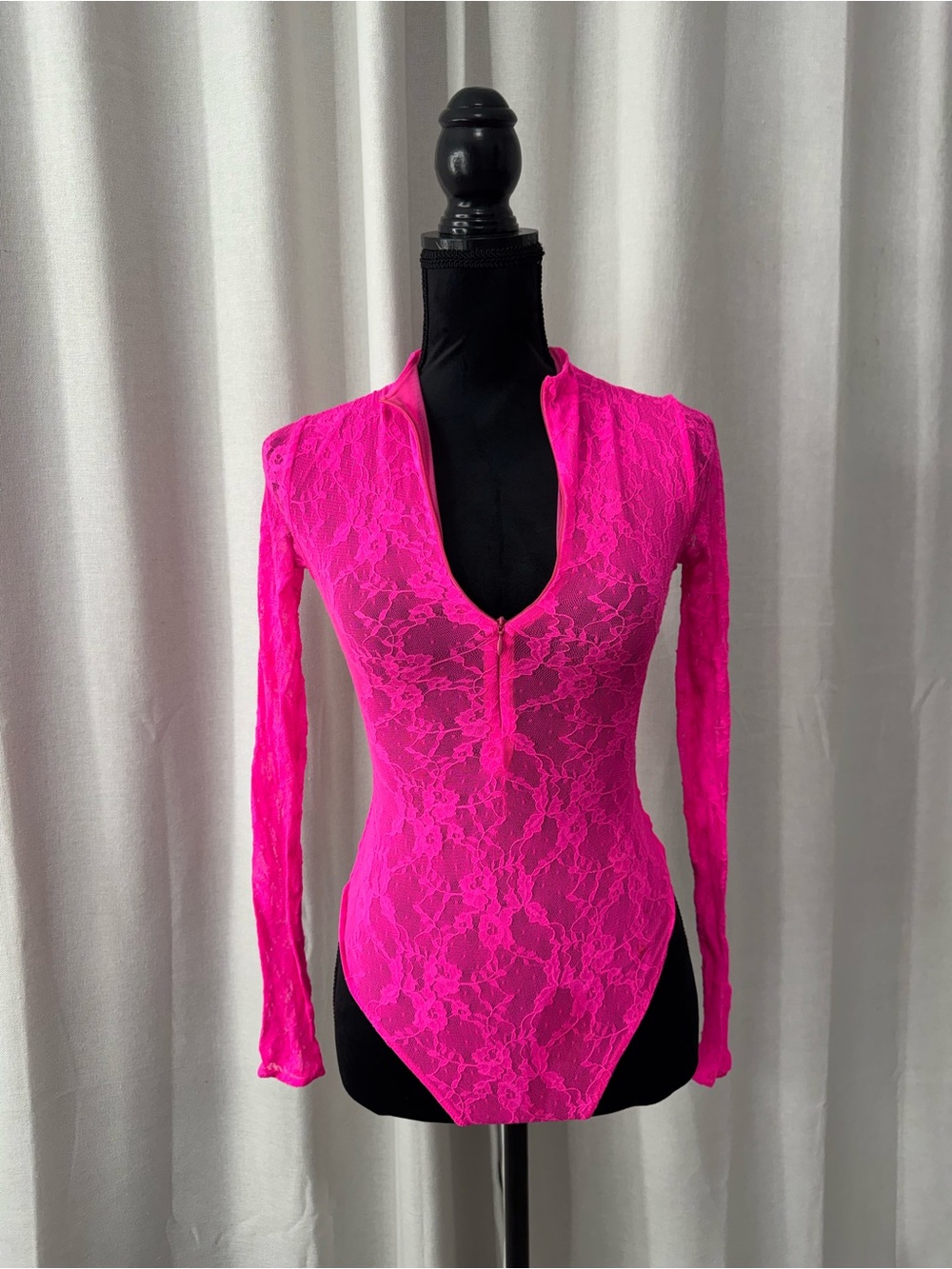 SKIMS Neon Pink Lace Long-Sleeve Bodysuit